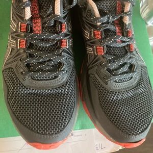 Size 8. Asics running shoes